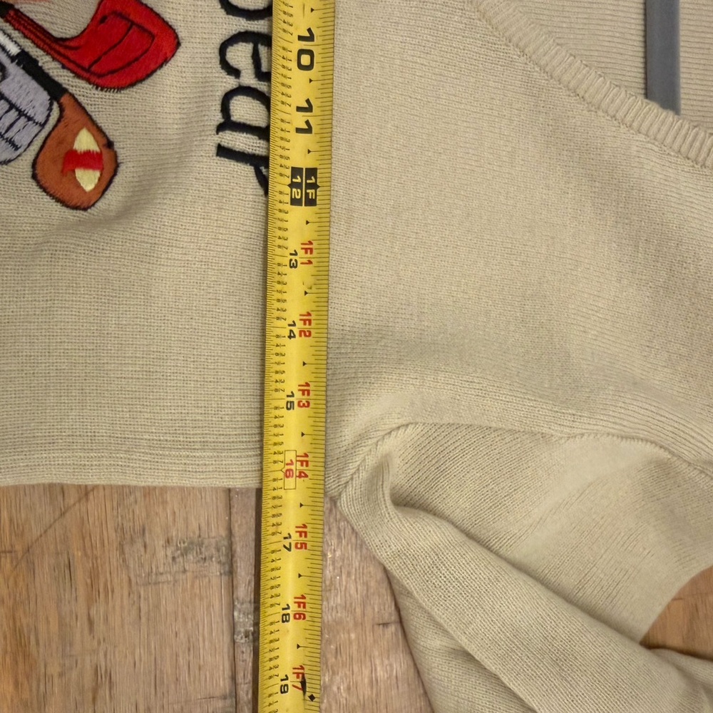 Vintage Lady LaMode Beige V-Neck Sweater with 'I Can't Bear It' Embroidered Bear - Picture 5 of 7